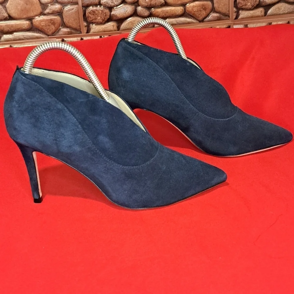 BODEN Suede Shooties